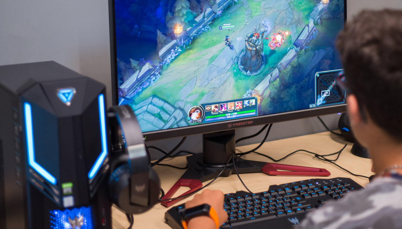 How gaming can be good, more benefits.  Think fast, Social interaction,  Boost memory